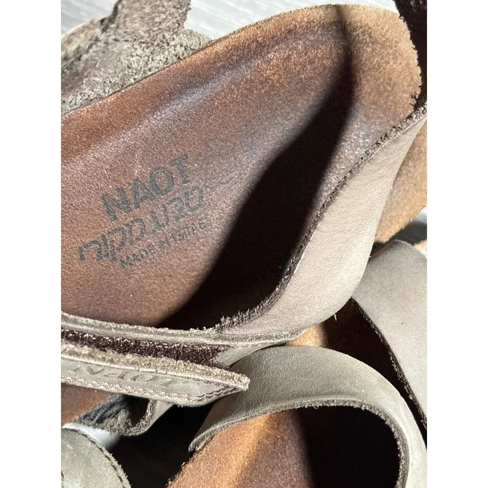 Naot Women 7.5 Tan Leather Strappy Cork Footbed Platform Walking Sandals Nature
